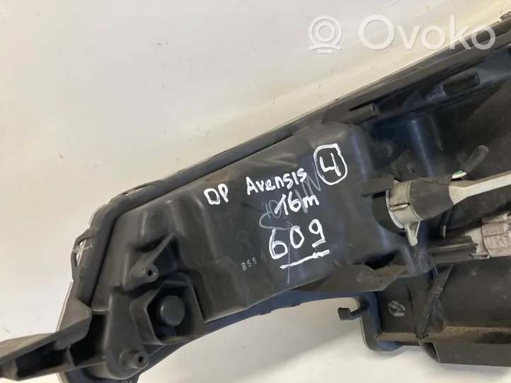 Toyota Avensis T270 Phare frontale E111756436