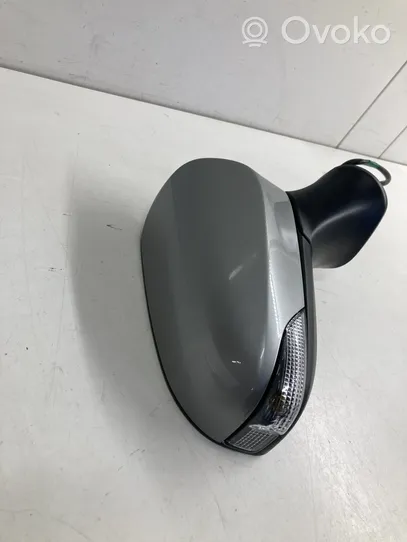 Toyota Avensis T270 Front door electric wing mirror E11026983