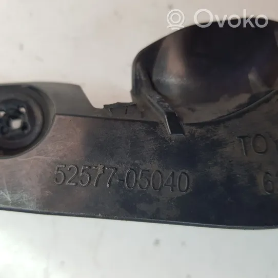 Toyota Avensis T270 Support de pare-chocs arrière 5257705040