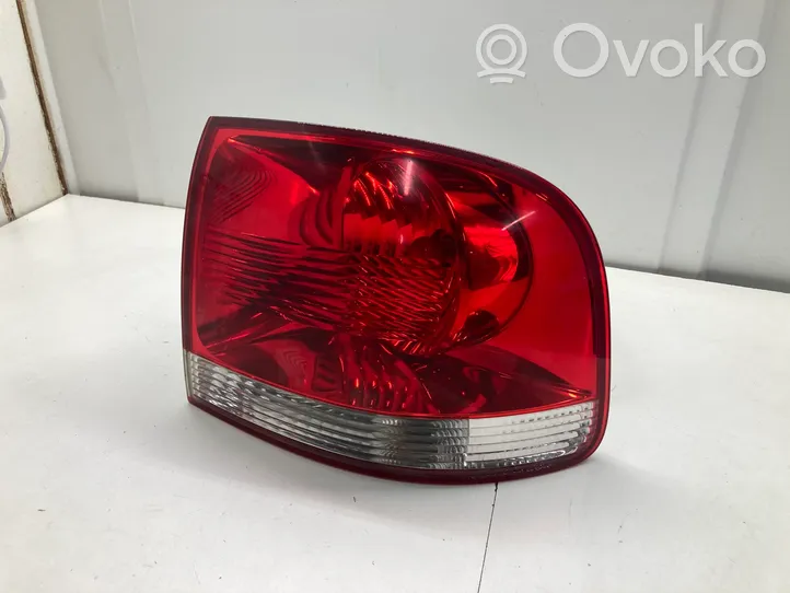 Volkswagen Touareg I Luci posteriori 7L6945096K