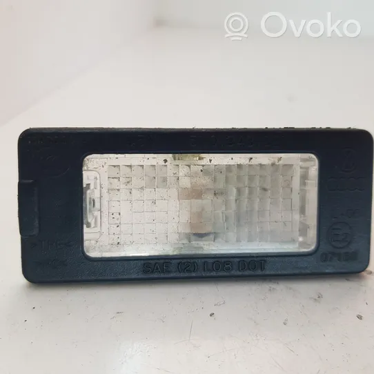 Volkswagen Sharan Lampa oświetlenia tylnej tablicy rejestracyjnej 5N0943021