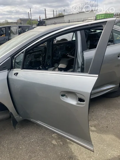 Toyota Avensis T270 Priekinės durys 