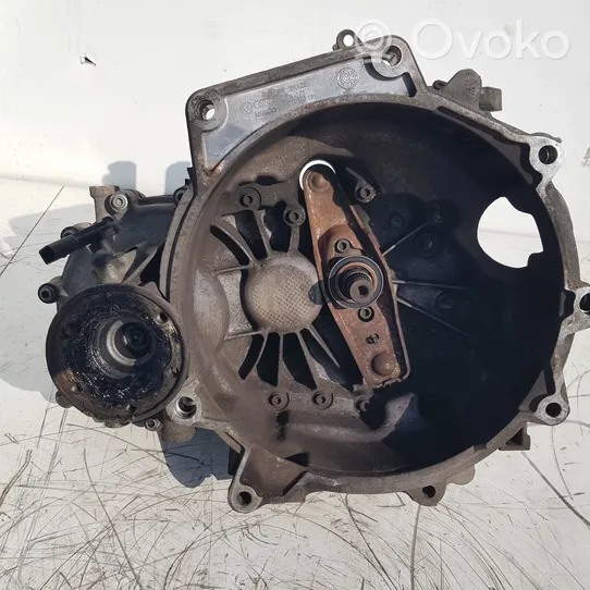 Volkswagen Polo IV 9N3 Механическая коробка передач, 5 передач 02T301103K