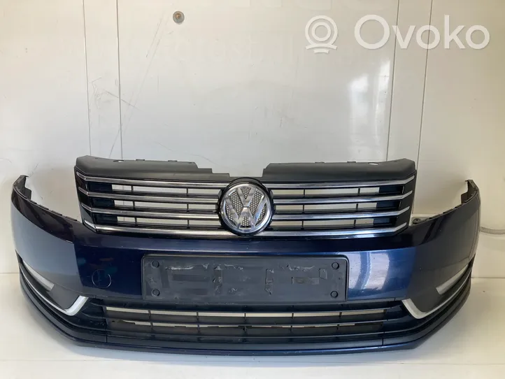 Volkswagen PASSAT B7 Zderzak przedni 