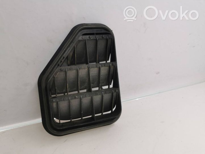 Volkswagen Tiguan Quarter panel pressure vent 5M0819466