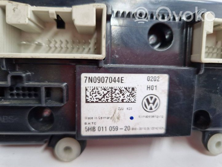 Volkswagen PASSAT B7 Centralina del climatizzatore 7N0907044E