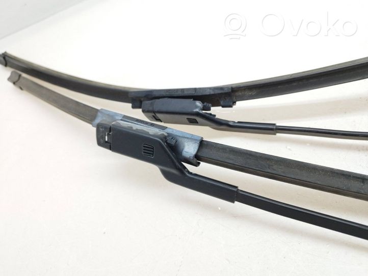 Volkswagen Eos Front wiper blade arm 1Q1955410