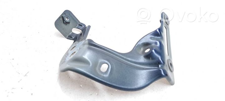 Volkswagen Golf Sportsvan Supporto di montaggio del parafango 510821135C