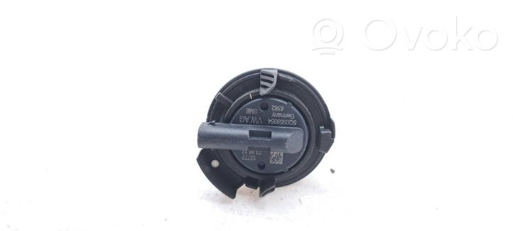 Volkswagen Golf Sportsvan Airbag deployment crash/impact sensor 5Q0959354