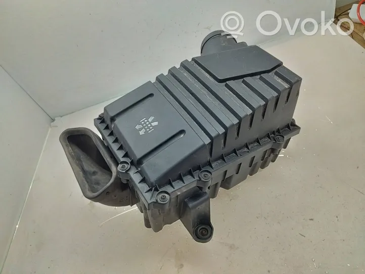 Volkswagen PASSAT B6 Obudowa filtra powietrza 3C0129601AS