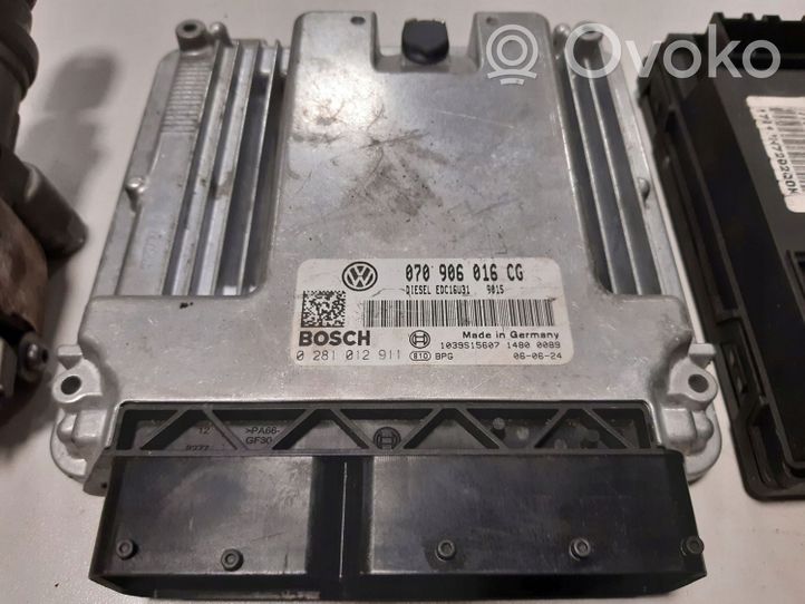 Volkswagen Transporter - Caravelle T5 Kit centralina motore ECU e serratura 070906016CG