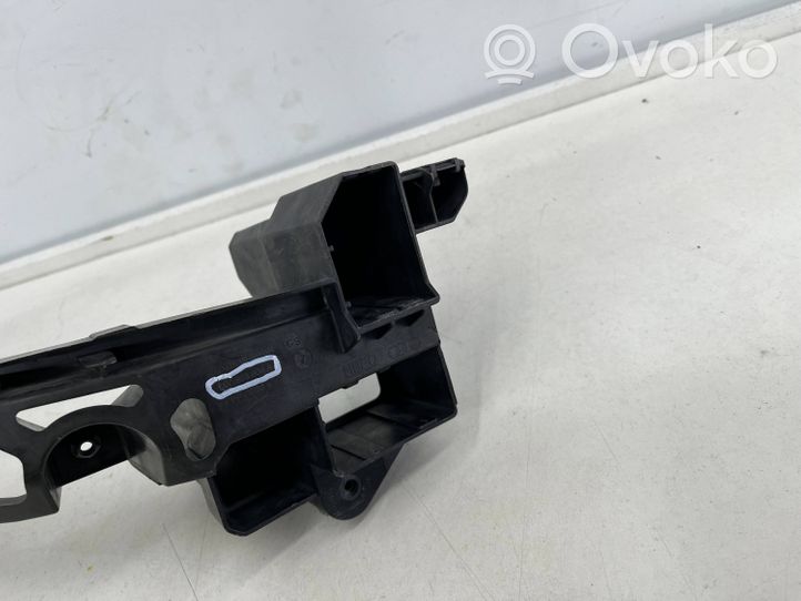 Audi Q3 8U Support phare frontale 8u0805608a