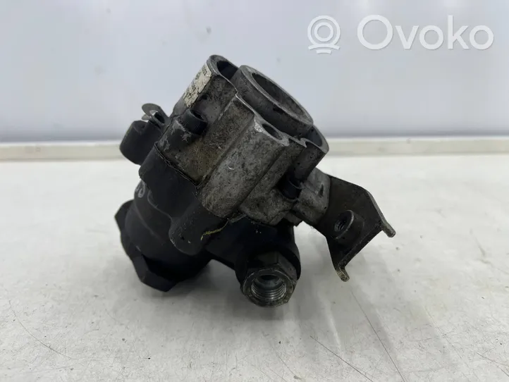 Rover 25 Pompa wspomagania układu kierowniczego QVB101581