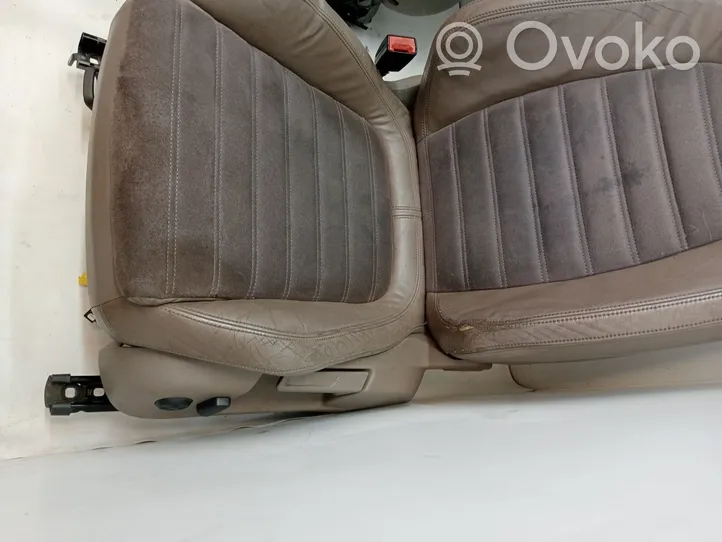 Volkswagen PASSAT B3 Переднее сиденье водителя 