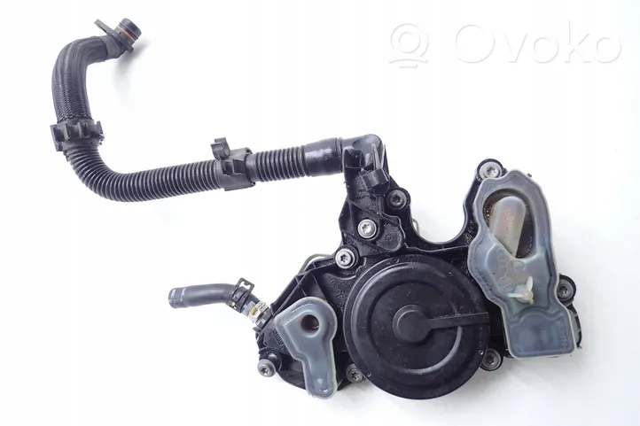 Volkswagen Touareg III Separatore dello sfiato dell’olio 06K103495AS