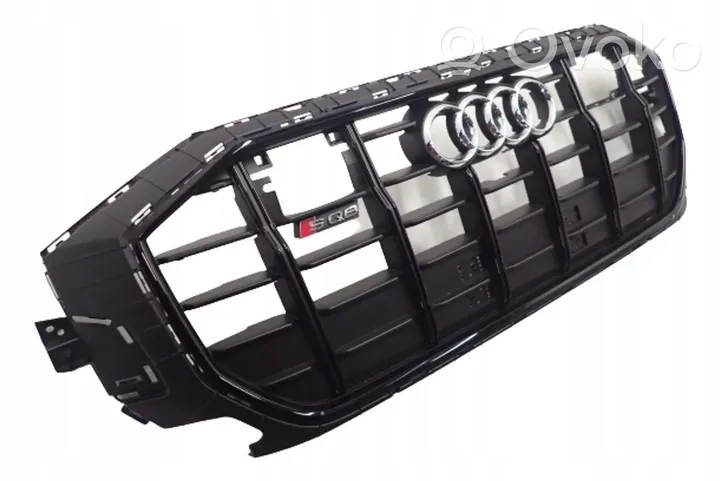 Audi Q8 Maskownica / Grill / Atrapa górna chłodnicy 4M8853651AJ