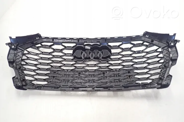 Audi Q3 F3 Maskownica / Grill / Atrapa górna chłodnicy 83F853651