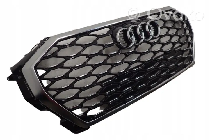 Audi Q3 F3 Grille calandre supérieure de pare-chocs avant 83F853651