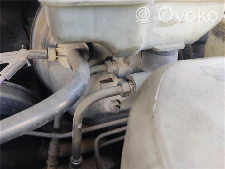 Mercedes-Benz Vaneo W414 Maître-cylindre de frein 