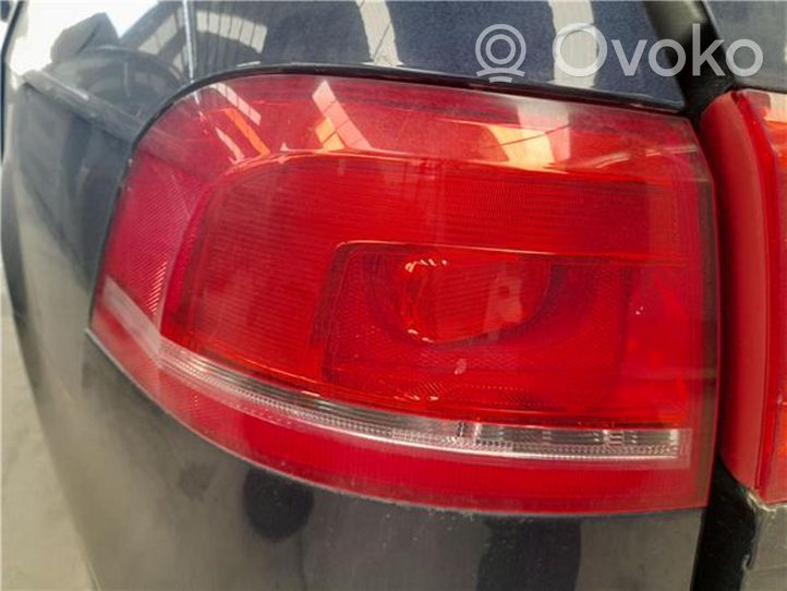 Volkswagen PASSAT B6 Feux arrière / postérieurs 3AF945095C