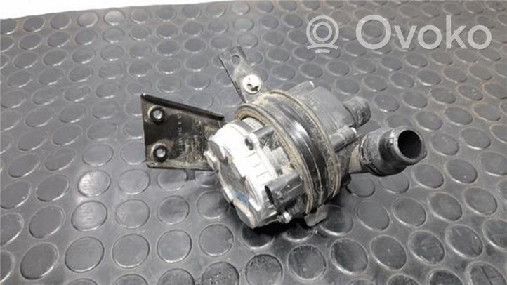 Mercedes-Benz E W213 Pompe de circulation d'eau A0005002686