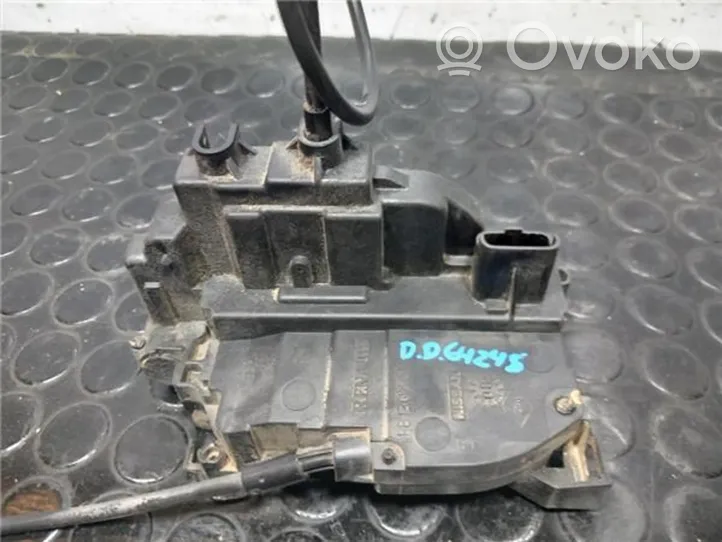 Renault Clio III Moteur de verrouillage porte avant 