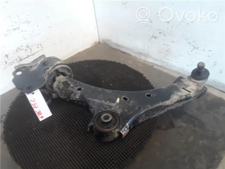 Volvo XC70 Triangle bras de suspension inférieur avant 