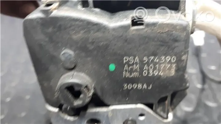 Citroen C5 Etuoven lukon moottori PSA574390