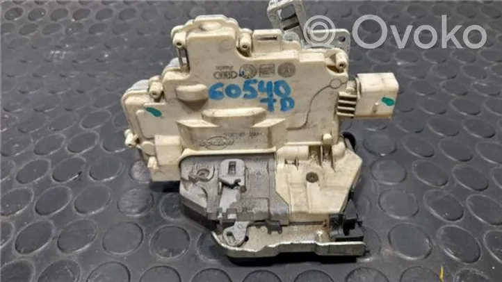 Audi A4 S4 B8 8K Rear door soft close latching motor 