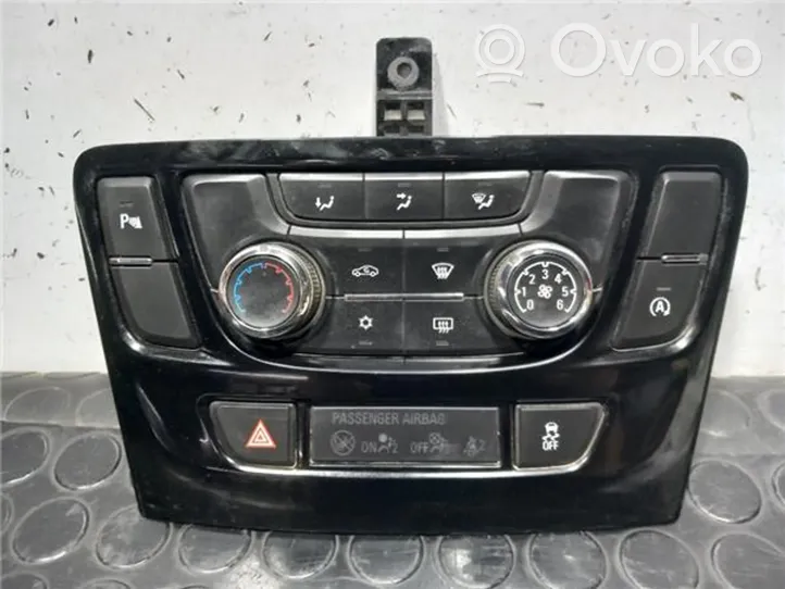 Opel Mokka Panel klimatyzacji 39081561