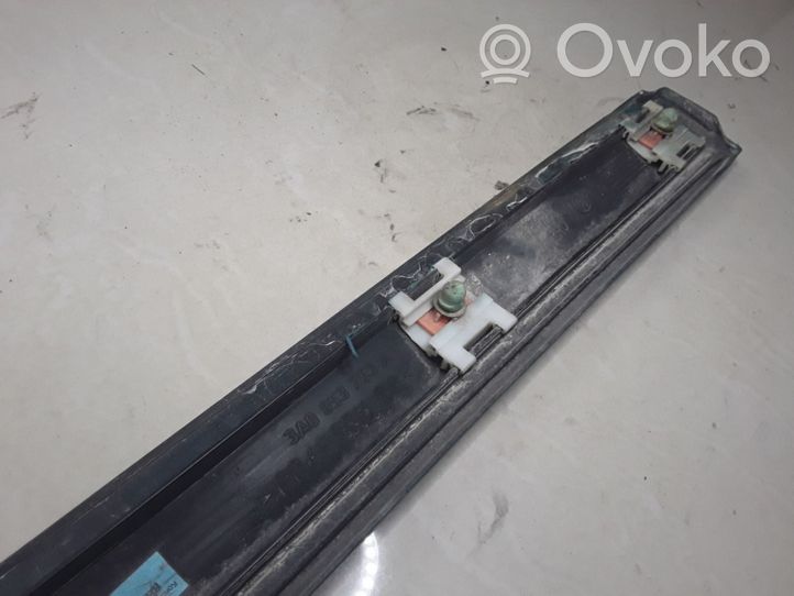 Volkswagen PASSAT B4 Takaoven lista (muoto) 3A0853753A