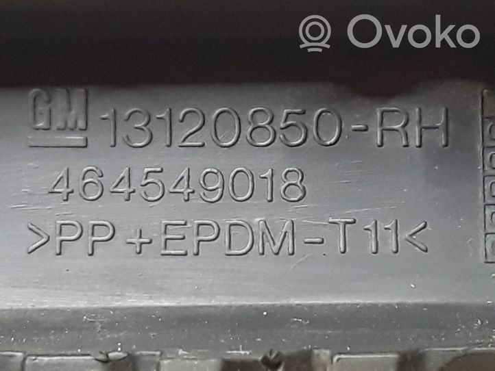 Opel Corsa C Etupuskurin jakajan koristelista 13120850