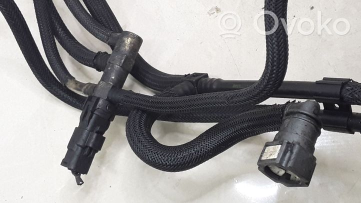 Ford Focus C-MAX Fuel line pipe 