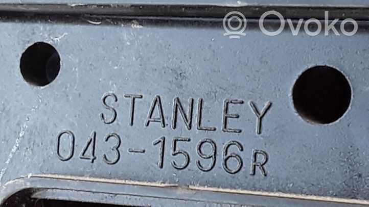 Mitsubishi Galant Lampy tylnej klapy bagażnika STANLEY0431596