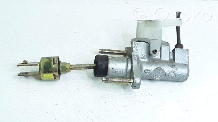 Toyota Corolla E120 E130 Główny cylinder sprzęgła 