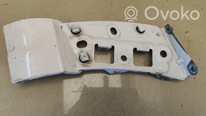 Volkswagen Crafter Fender mounting bracket 7C0821110