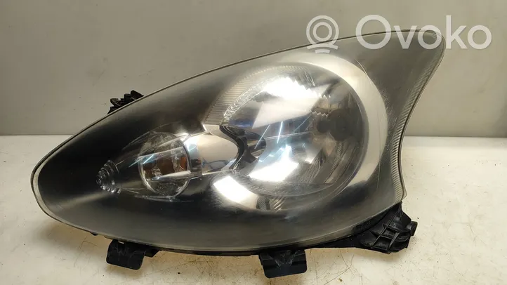 Toyota Aygo AB10 Lampa przednia 811500H020