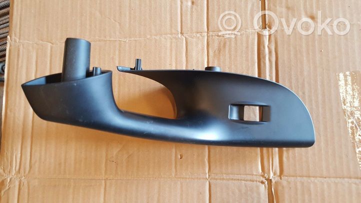 Volkswagen PASSAT B6 Rear door handle trim 3C4867180B