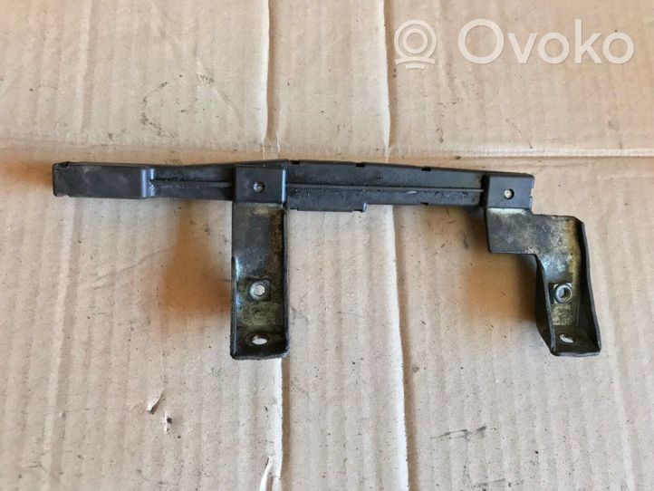 Volkswagen PASSAT B3 Holder (bracket) 037971766B