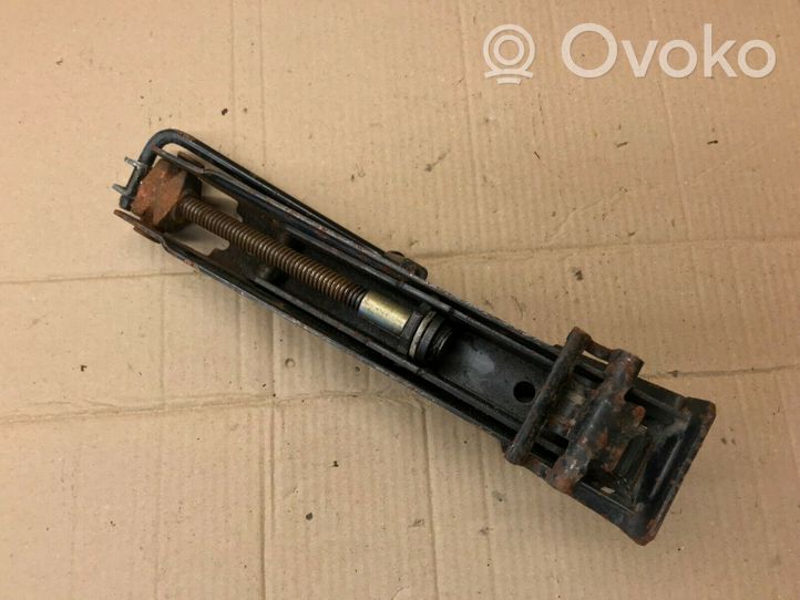 Volkswagen Golf II Lift Jack 