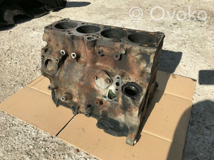 Volkswagen Golf II Engine block 068103021A