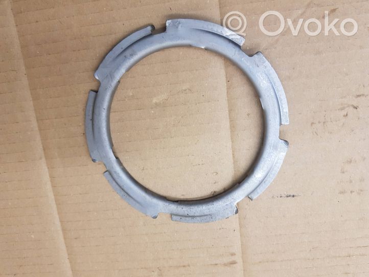 Volkswagen Eos Bague de verrouillage pour réservoir de carburant 1K0201375