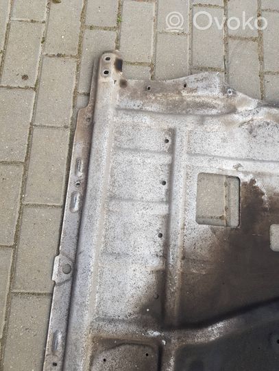 Volkswagen Eos Engine splash shield/under tray 1Q0825237B