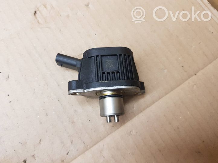 Volkswagen Golf VII Valvola di fasatura dell’albero a camme Vanos 04E906048A