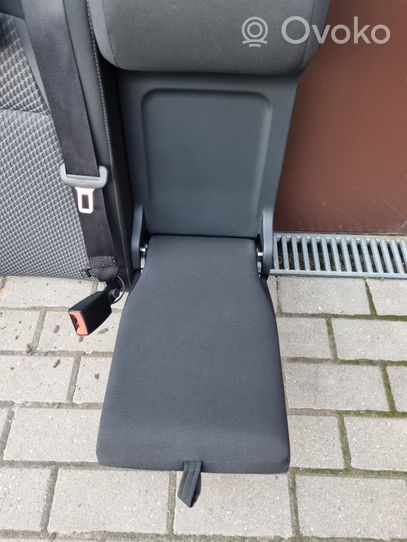 Volkswagen PASSAT B8 Fotel tylny 