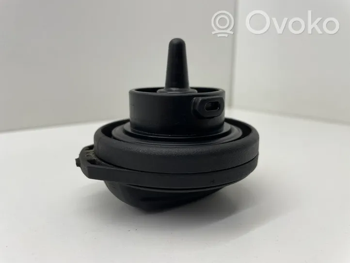 Volkswagen PASSAT B6 Tappo del serbatoio del carburante 