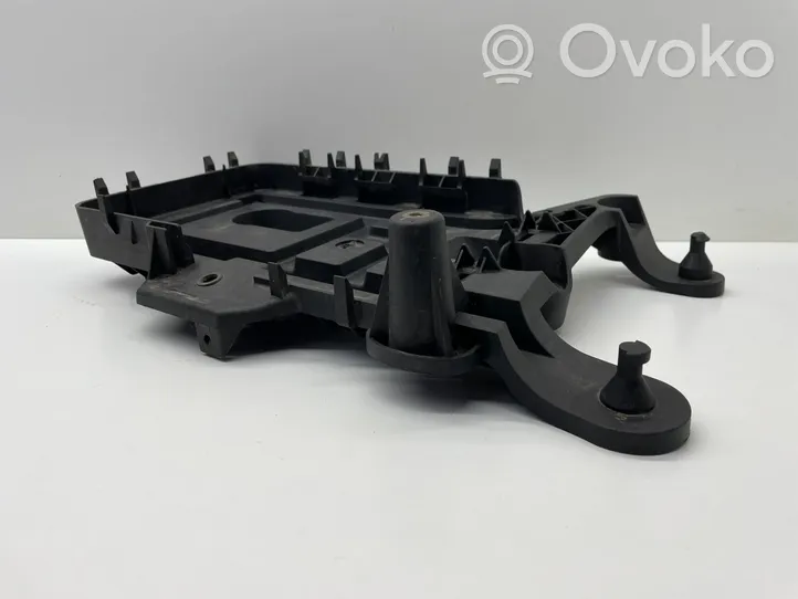 Volkswagen Jetta V Battery tray 1K0915333C