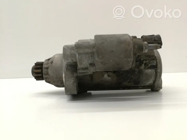 Volkswagen Golf VII Starter motor 