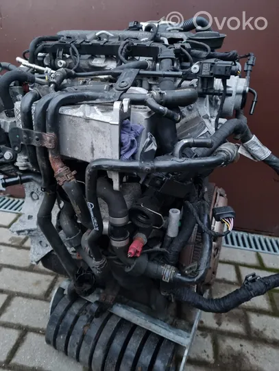 Volkswagen PASSAT B8 Silnik / Komplet CRL