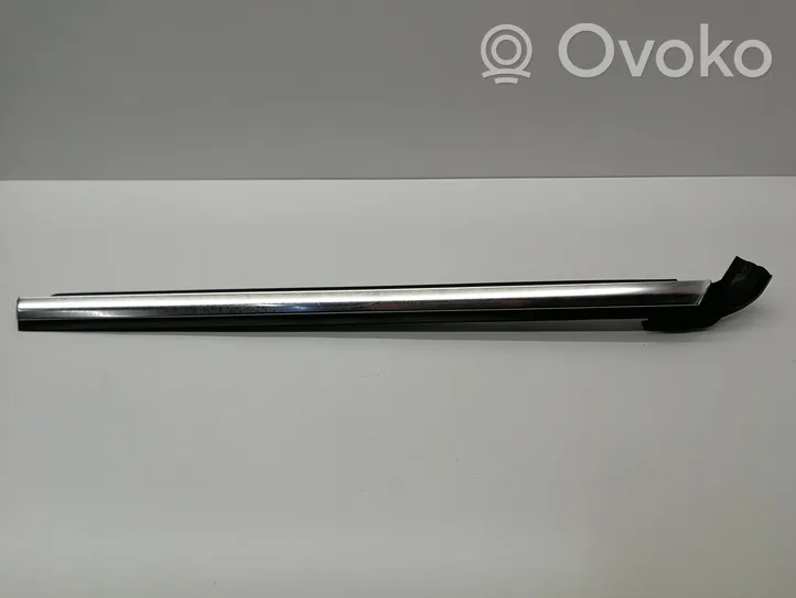 Volkswagen Eos Облицовка стекла задней двери 1Q0853300